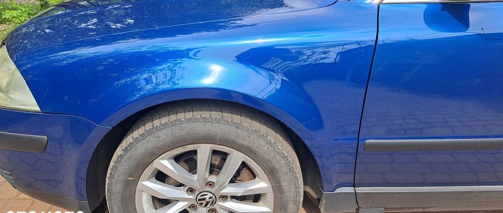 Volkswagen Passat cena 8400 przebieg: 391997, rok produkcji 2004 z Orzesze małe 379